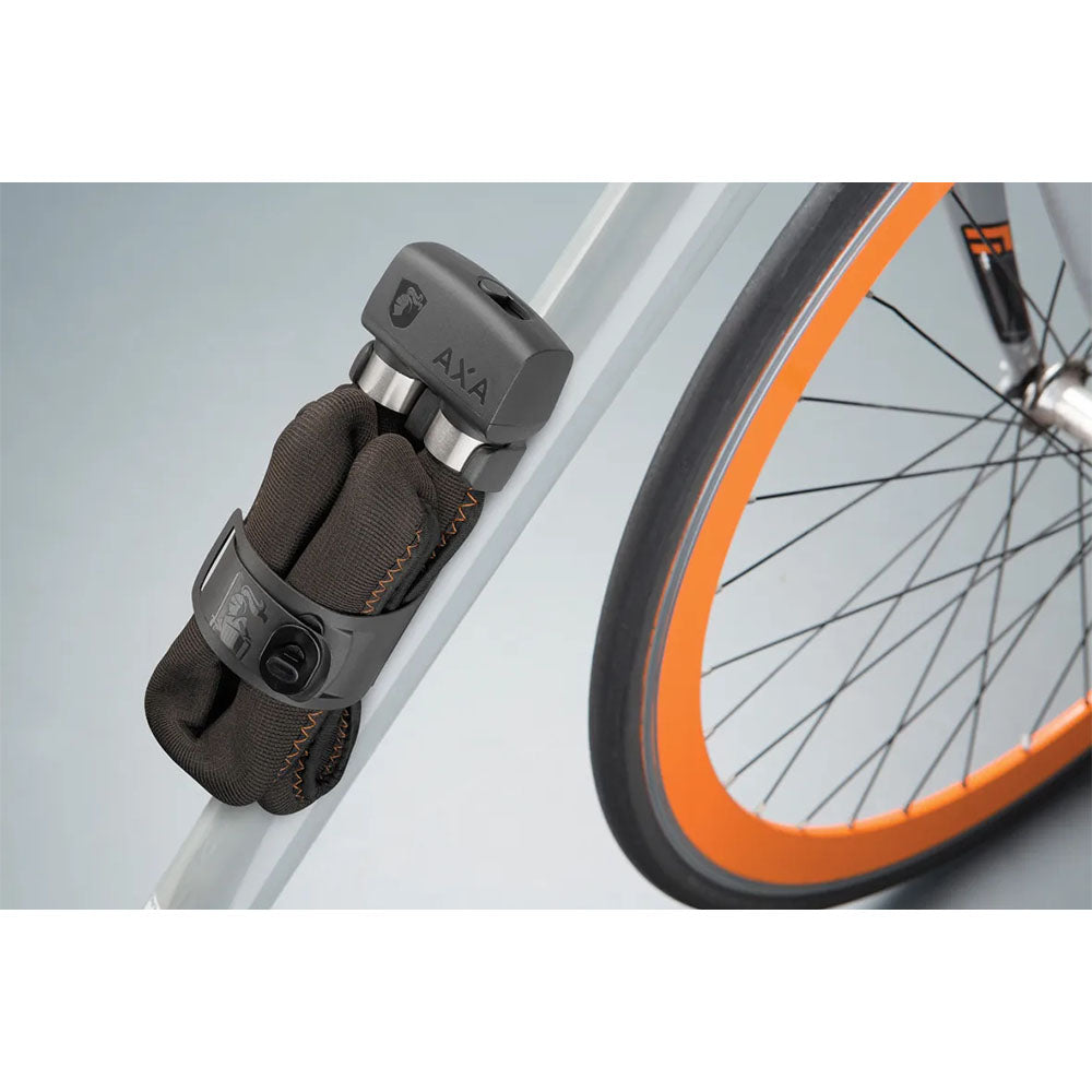 AXA Foldable 1000 gemonteerd op frame fiets